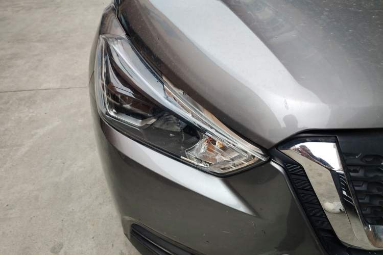 Used Nissan Kicks 2021 1.5L XV CVT Smart Connect Luxury Edition Right Front Headlight