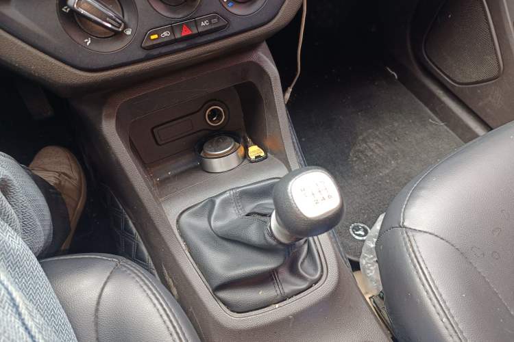 Used Wuling Hongguang 2019 1.5L S Standard Version China VI LAR
