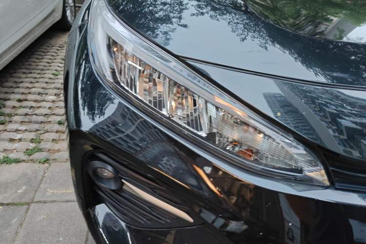 Used Toyota Wildlander 2022 Updated Version 2.0L CVT Two-Wheel Drive Leading Edition Right Front Headlight