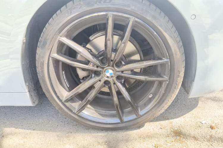 Used BMW 4 Series 2022 425i M Sport Night Edition Package Right Front Wheel Hub