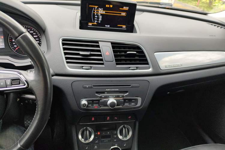 Used Audi Q3 2015 35 TFSI quattro Technology Edition
