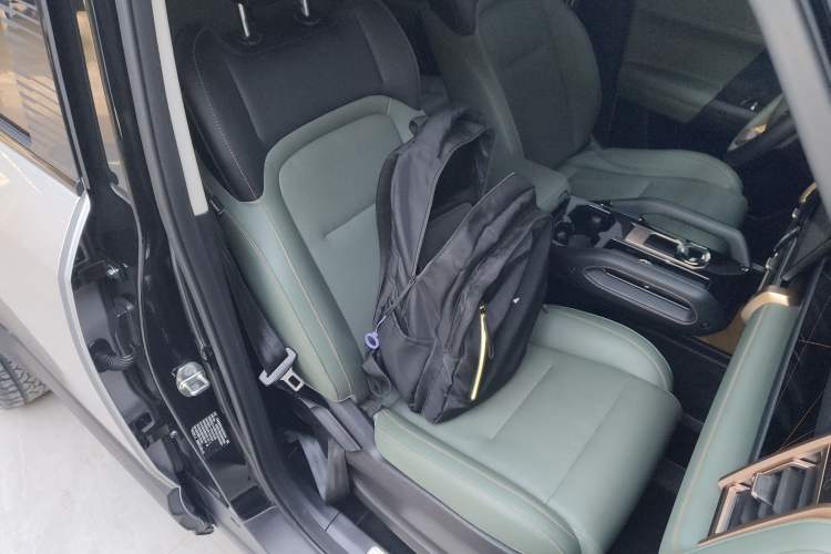 Used iCAR 03 2024 472km Four-Wheel Drive Long-Range Version Right Front Seat