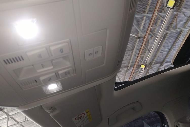 Used Volkswagen T-ROC 2018 280TSI DSG Two-Wheel-Drive Comfort Version China V Standard