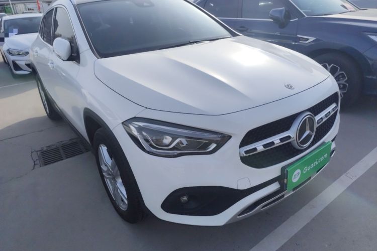 Used Mercedes-Benz GLA 2022 Second Facelift GLA 200 Front Right 45 Deg