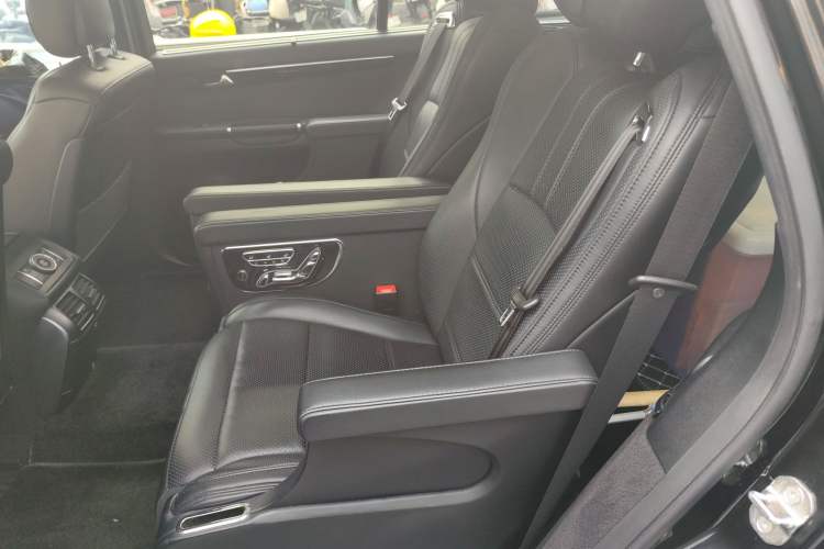 Used Mercedes-Benz R-Class 2017 R 320 4MATIC Business Edition Prestige Model