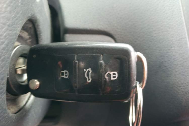 Used Volkswagen Polo 2012 1.6L Cross Polo Automatic Transmission Vehicle Key