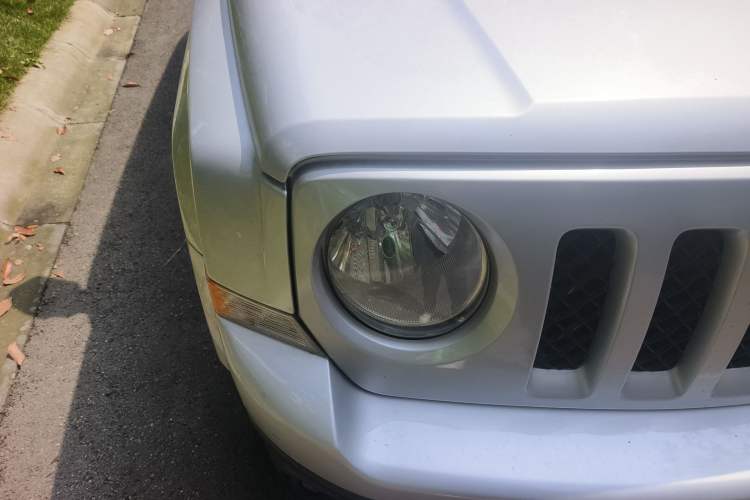 Used Jeep Patriot 2011 2.4 Luxury Edition Right Front Headlight