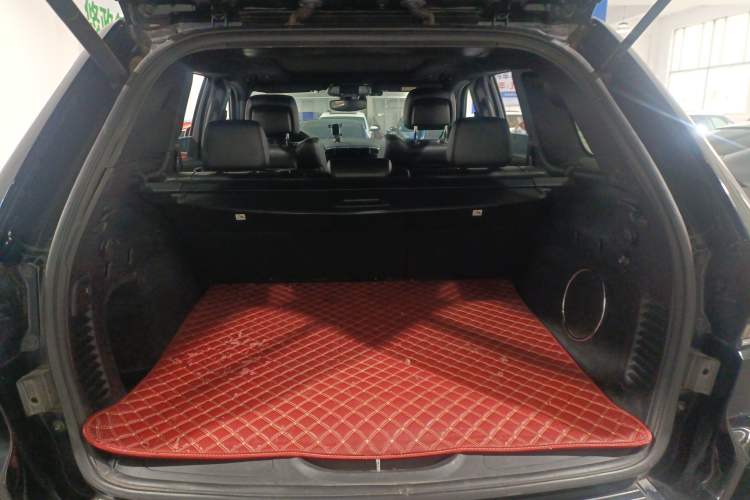 Used Jeep Grand Cherokee 2020 3.0L Elite Navigation Edition Trunk