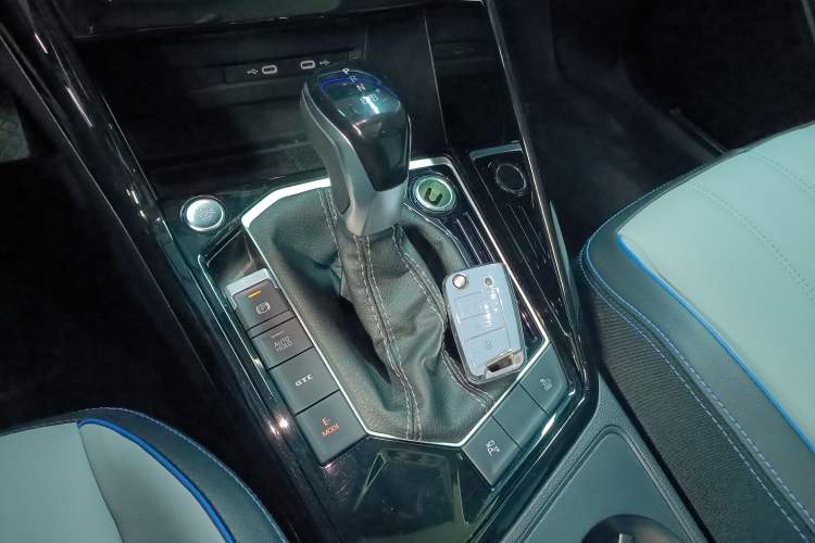 Used Volkswagen Tayron GTE Plug-in Hybrid 2023 280TSI Luxury Plus Advanced Edition Interior 1