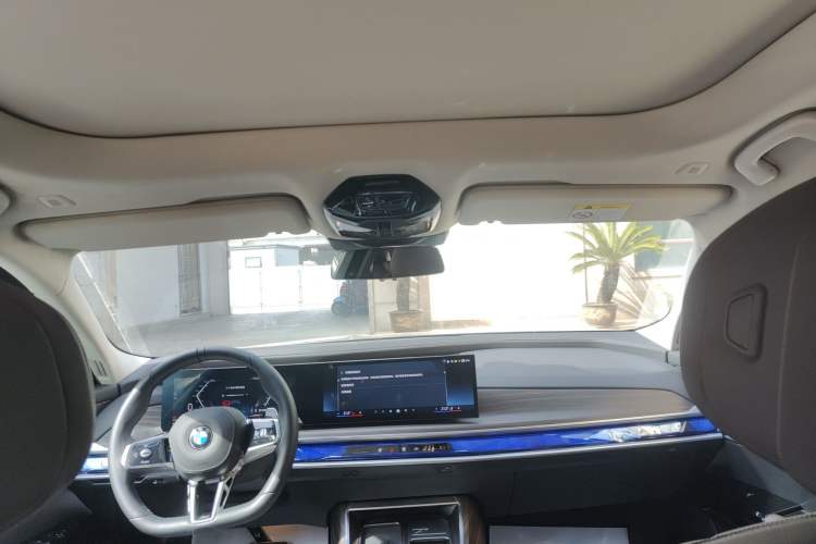 Used BMW 7 Series 2023 735Li M Sport Package
