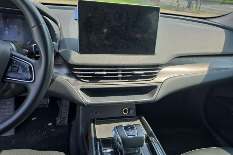 Used Hongqi E-QM5 2022 431 km Charge & Enjoy Edition
