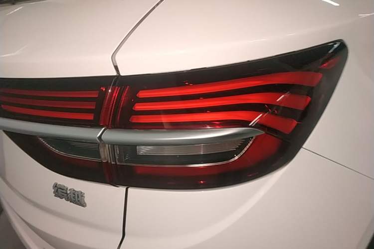 Used Geely Auto Coolray 2019 260T DCT Explorer China V Standard