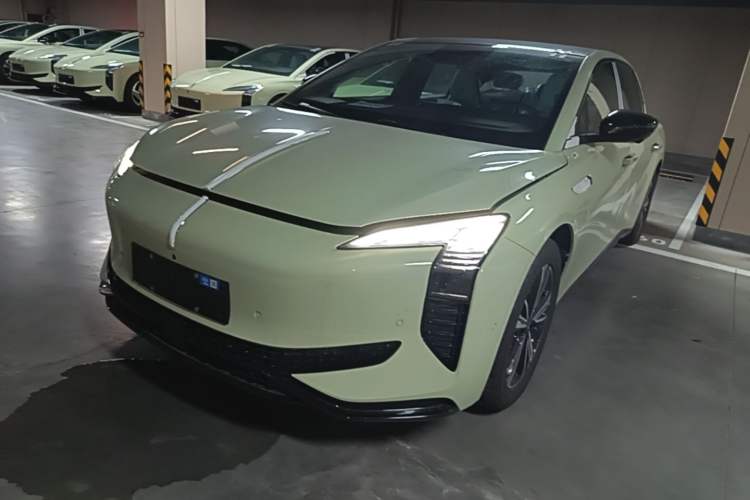 Used Hongqi EH7 2025 690 Smart Selection Edition
