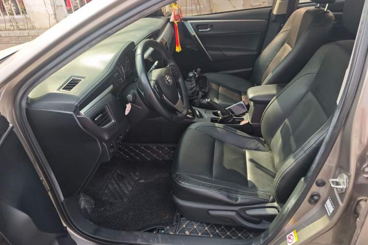 Used Toyota Corolla 2016 Dual-Engine 1.8L E-CVT Elite Edition