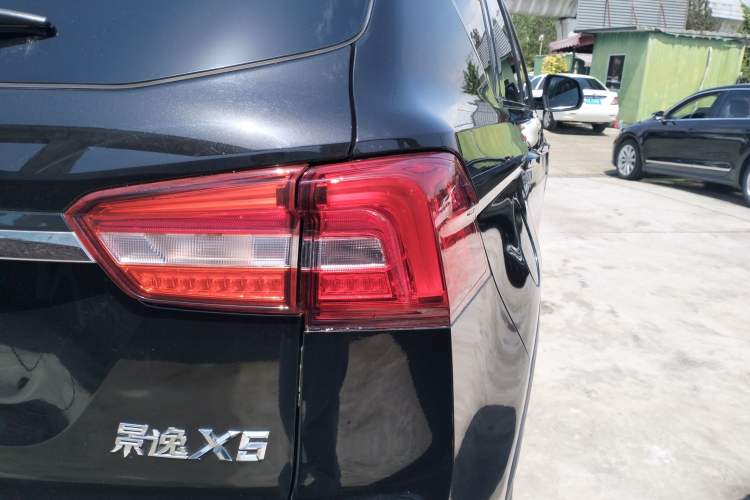 Used FORTHING Joyear X5 2017 Jingxiang Series 1.5T CVT Luxury Model Right Rear Taillight