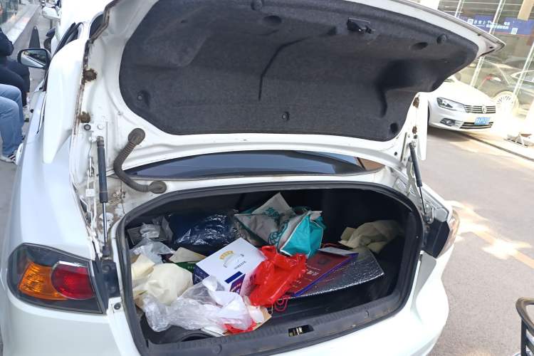 Used Mitsubishi Lancer EX 2015 1.8L Manual ZhiShang Edition China IV Trunk