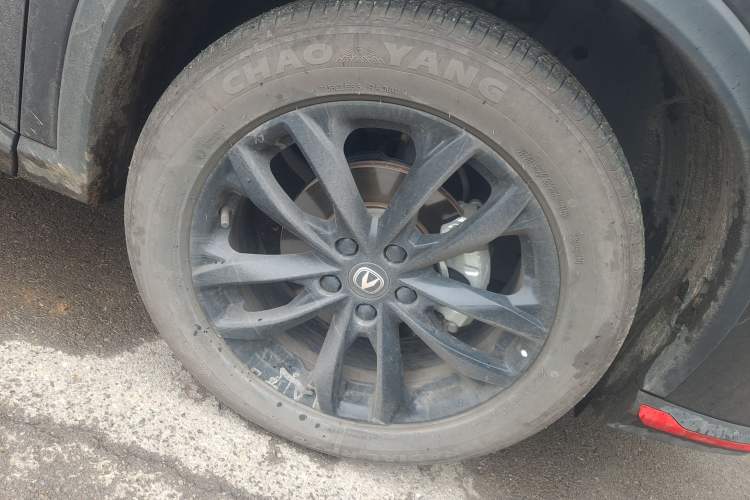 Used CHANGAN X5 PLUS 2025 1.5T DCT Excellence Edition Right Front Wheel Hub