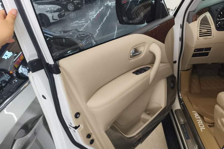 Used Nissan Patrol 2017 4.0L XE Middle East Version
