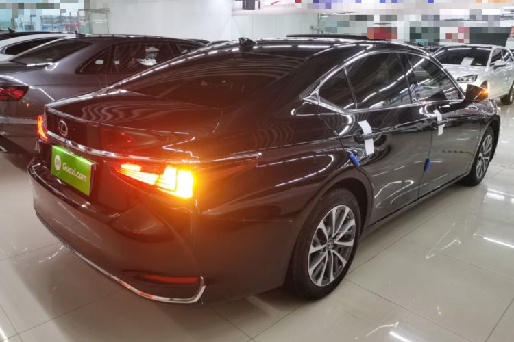 Used Lexus ES 2022 200 Excellence Edition