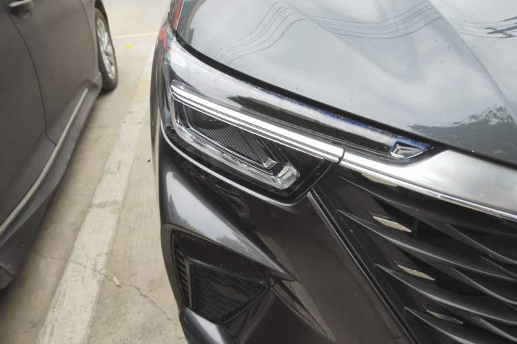 Used Roewe RX5 2023 PLUS 330TGI Automatic Trendsetting Smart Edition