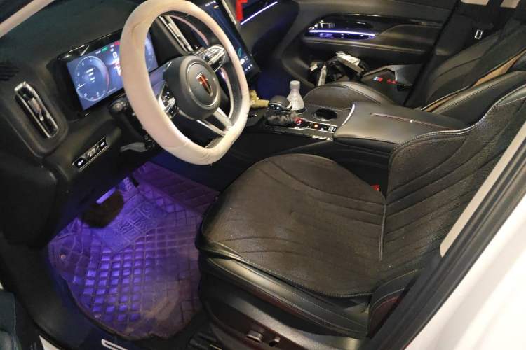 Used Hongqi HS3 2023 1.5T Two-Wheel Drive Shanwei Edition Left Front Seat