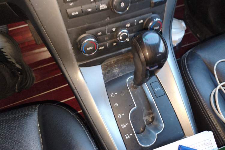 Used Chevrolet Captiva 2015 2.4L 4x4 Flagship Edition 7-Seater