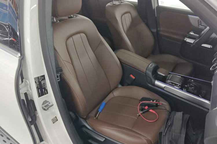 Used Mercedes-Benz GLB 2022 Second Facelift GLB 200 Dynamic Edition Right Front Seat