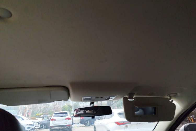 Used Dongfeng Fengon S560 2019 1.8L Manual Urban Model
