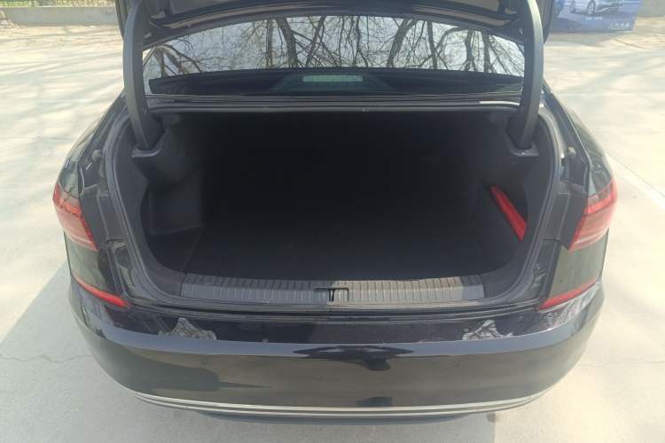 Used Volkswagen Passat 2024 330TSI Elite Edition Trunk