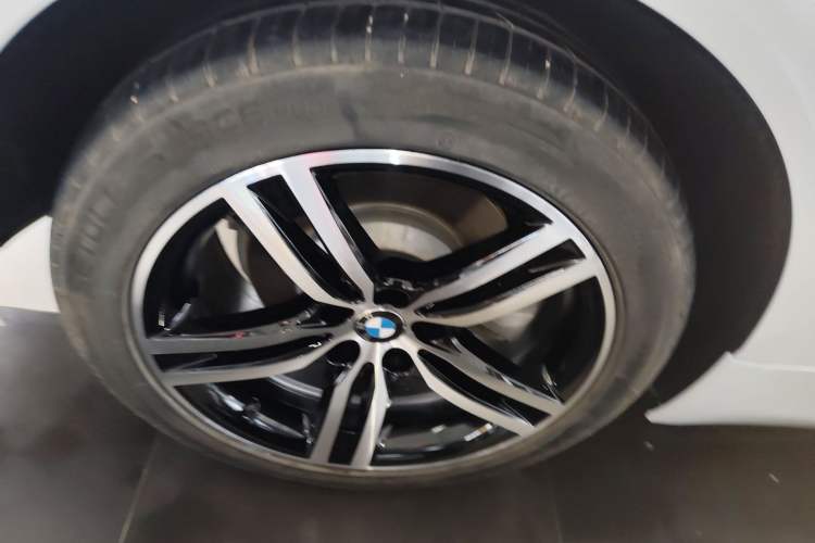 Used BMW 5 Series 2022 Second Facelift 530Li Leading Edition Luxury Package
