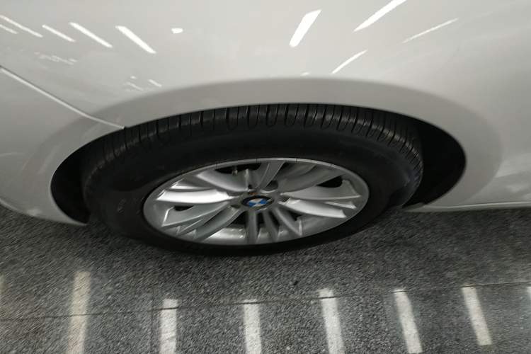 Used BMW 3 Series 2014 320Li Fashion Model
