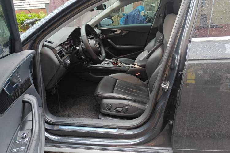 Used Audi A4 2017 45 TFSI allroad quattro Sport model Left Front Seat