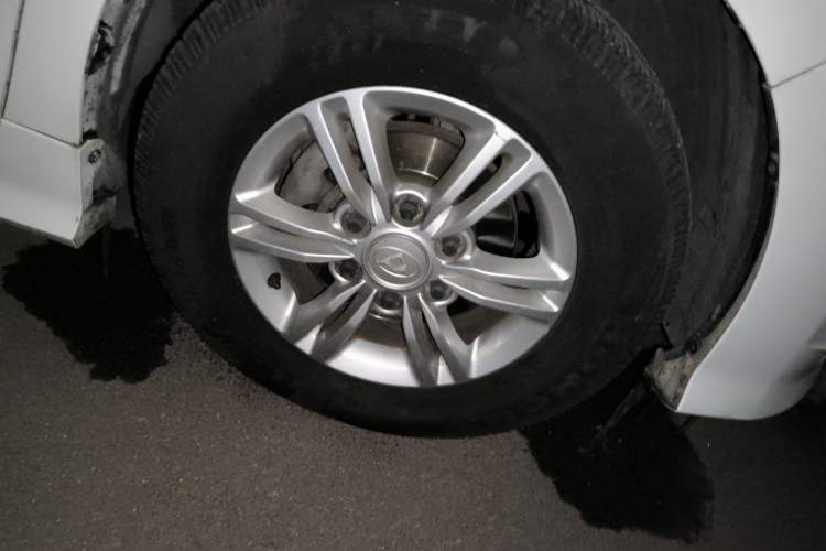 Used SAIC MAXUS G10 2015 2.0T Automatic Anniversary Edition