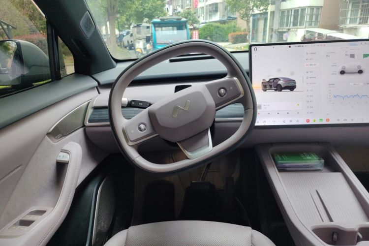 Used ONVO L60 2024 60 kWh Rear-Drive Version