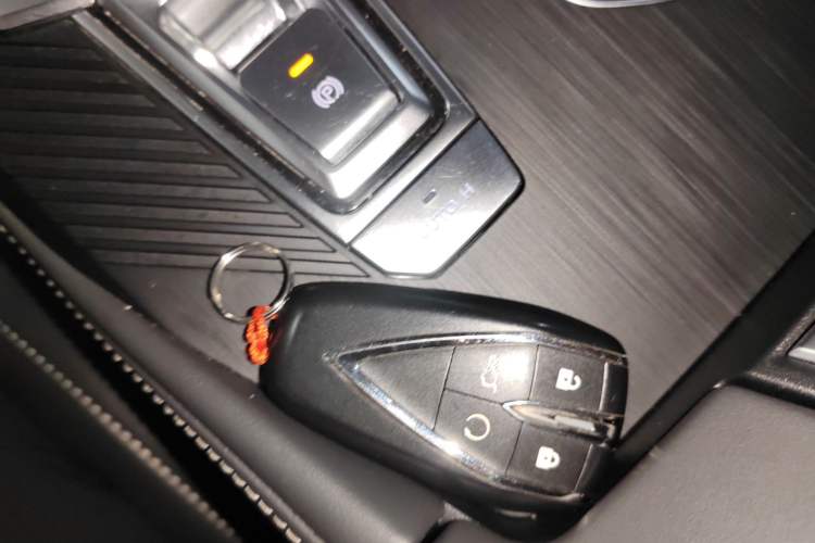 Used CHANGAN UNI-K 2024 2.0T Two-Wheel Drive Global Edition