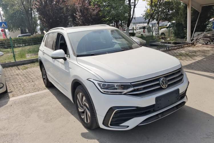 Used Volkswagen Tiguan L 2024 Outstanding Model 330TSI Automatic Two-Wheel Drive R-Line Dragon Glory Edition
