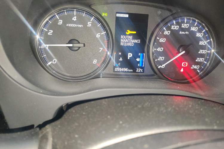 Used Mitsubishi Outlander 2016 2.4L 4x4 Luxury Edition 7-Seater
