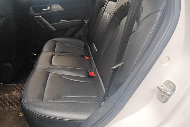 Used Haval H2 2016 Red-Label 1.5T Manual Two-Wheel Drive Luxury Model