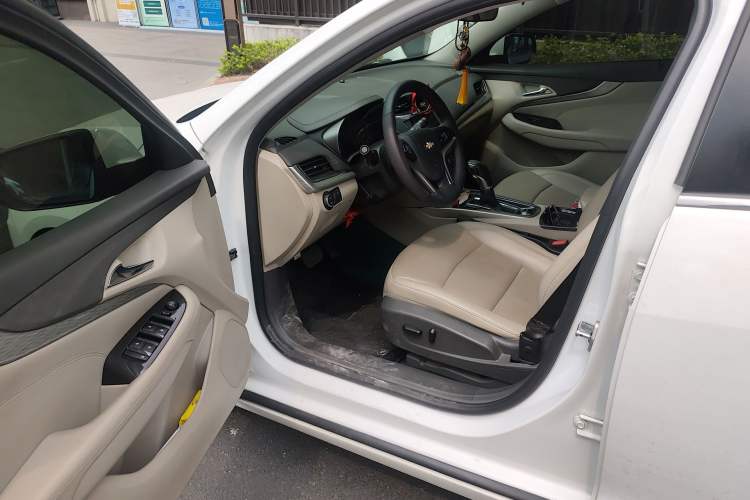 Used Chevrolet Malibu 2016 2.0L Automatic Luxury Edition
