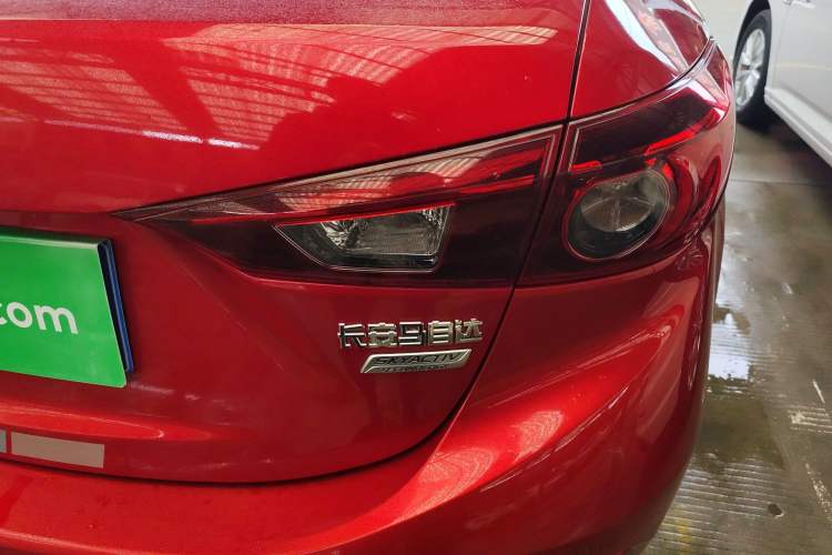 Used Mazda Mazda 3 Axela 2019 Cloud-Controlled Version Sedan 1.5L Automatic Comfort Trim China VI Standard
