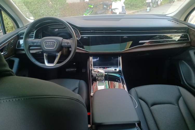 Used Audi Q7 2023 55 TFSI quattro S line Sport Edition