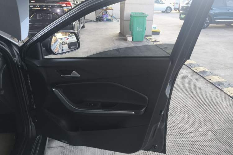 Used Chery Tiggo 3X 2020 Quality Edition 1.5L CVT Deluxe Version Interior 5