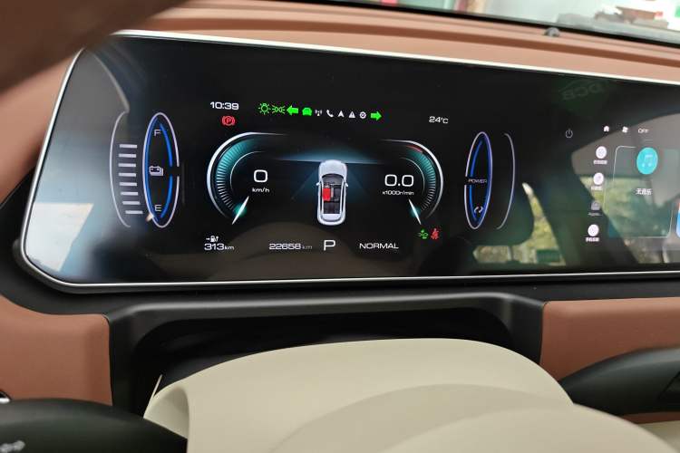 Used ORA Good Cat 2023 401 km Standard Range Luxury Version Lithium Iron Phosphate Instrument Cluster