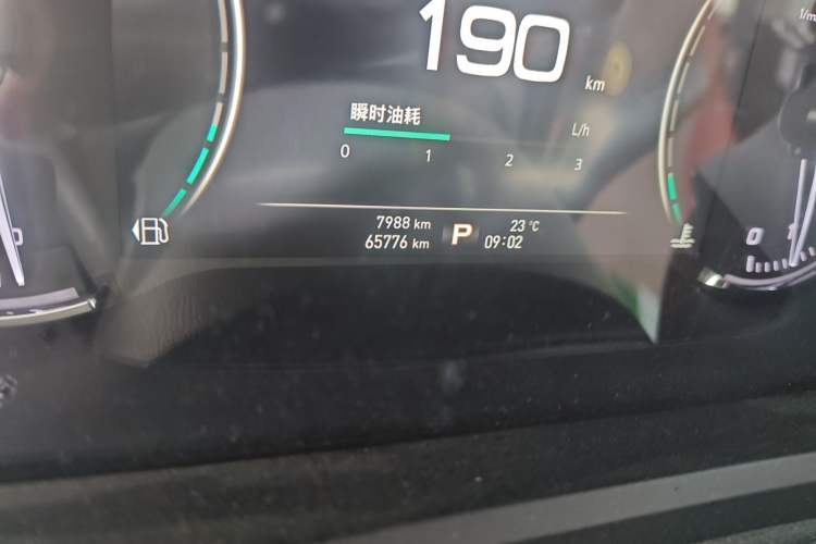 Used Roewe RX5 2016 30T Four-Wheel Drive Automatic Internet Smart Luxury Edition Odometer Close Up