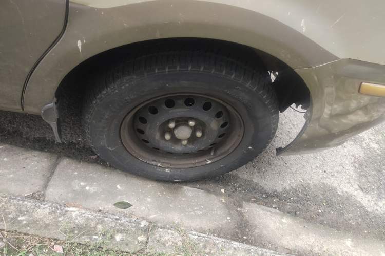 Used FORTHING Lingzhi 2014 M5 Q3 2.0L 7-seat Long-Wheelbase Comfort Version