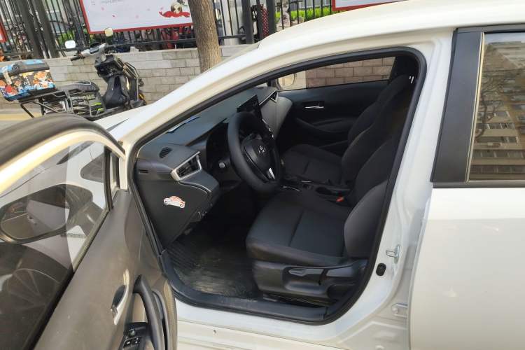 Used Toyota Levin 2022 Dual-Motor 1.8H E-CVT Leading Edition Driver Seat