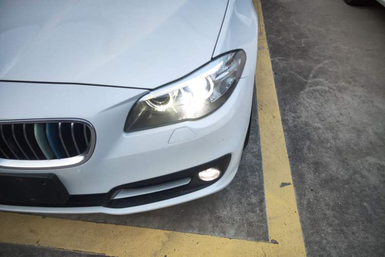 Used BMW 5 Series 2015 520i Elegant Edition
