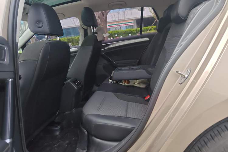 Used Volkswagen Golf 2018 230TSI Automatic Comfort Model Left Rear Seat