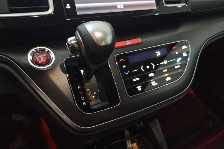 Used Honda Elysion 2016 2.4L Luxury Edition
