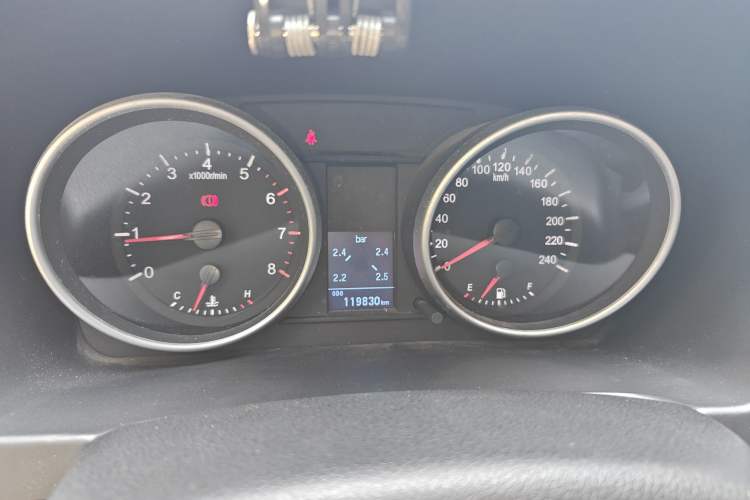 Used Haval H6 2015 Upgraded Model 1.5T Manual Two-Wheel Drive Elite Version